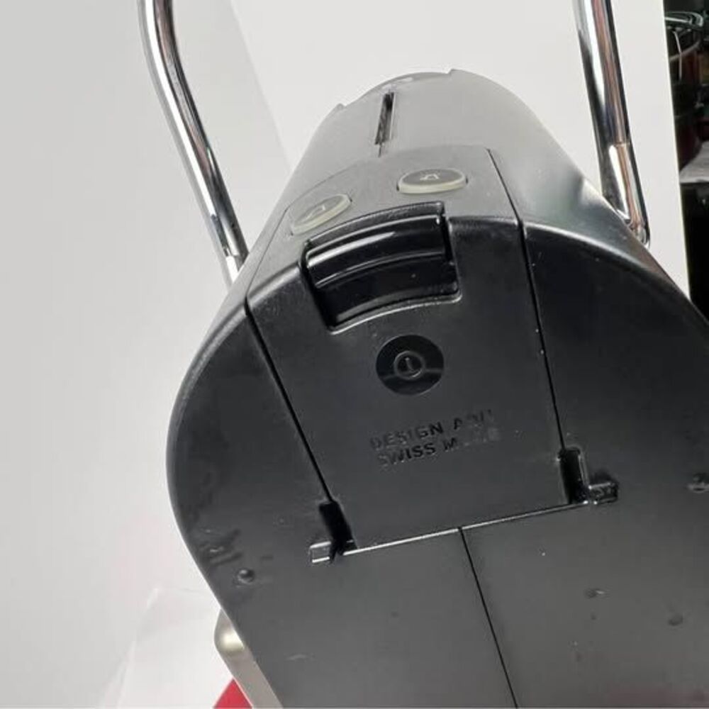Nespresso Pixie Electric Titan C60 EUC & working - Picture 4 of 10